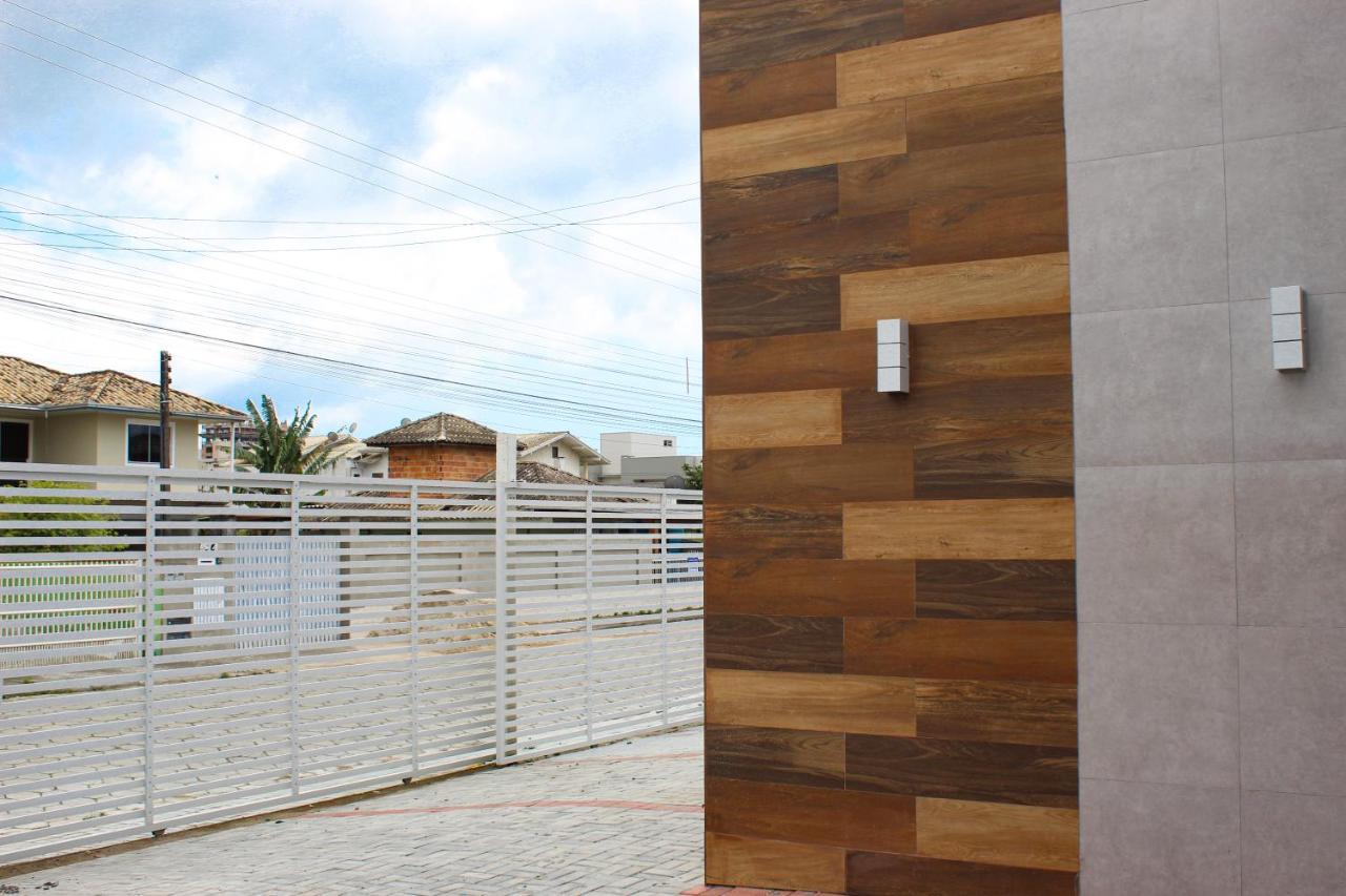 Xxcasa Olinda - Estudios E Suites Com Piscina, Ar, Wifi E Estacionamento بورتو بيلو المظهر الخارجي الصورة